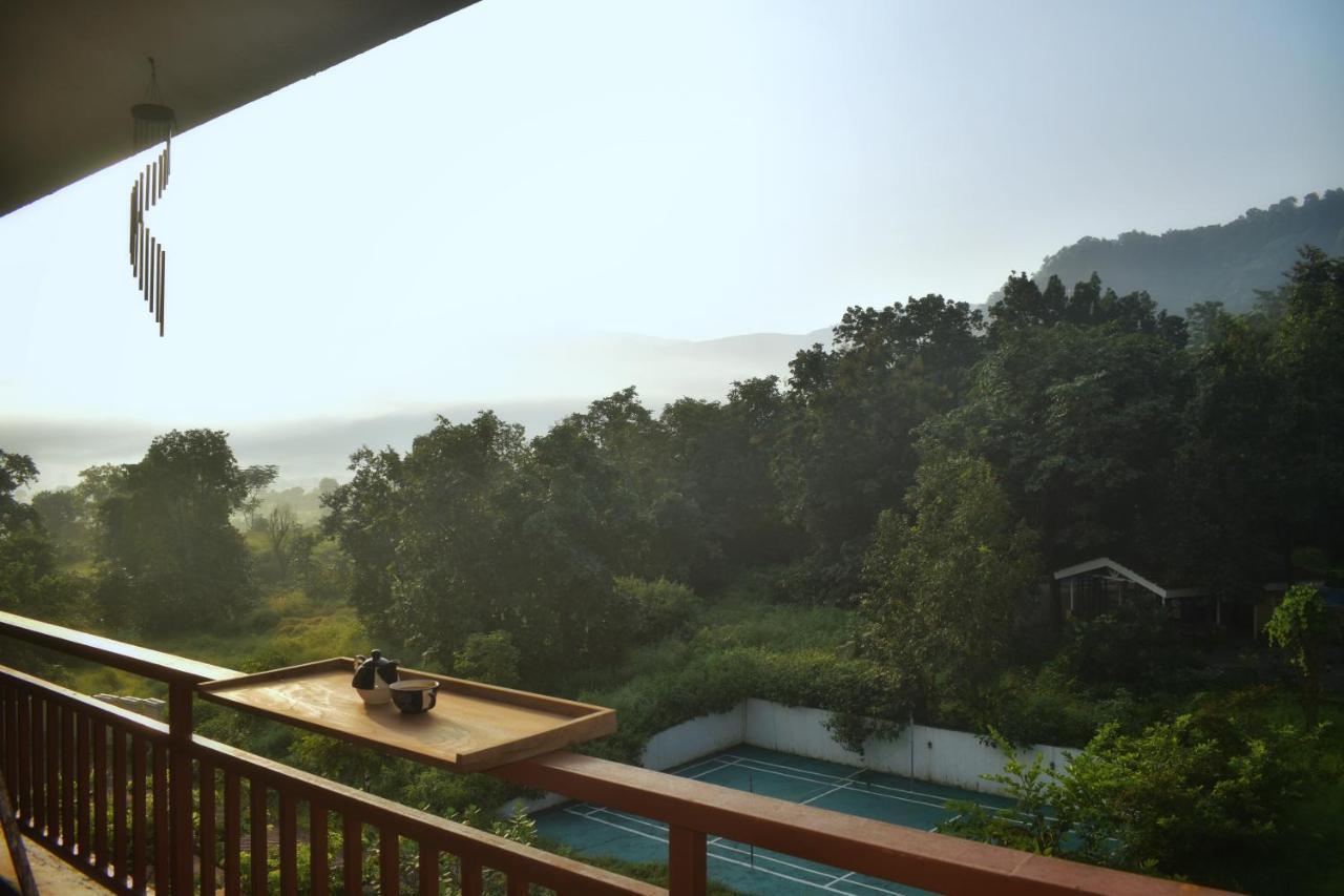 Mountainview Paradise - Cozy 1bhk Amidst Mountains Karjat